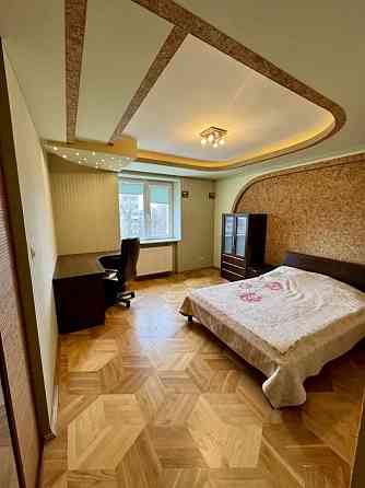 Продаж Квартира 4-кімнатна, 5/5 поверх на вул. Тролейбусна L'viv