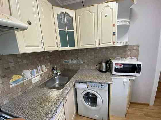 Оренда Квартира 2-кімнатна, 3/5 поверх на Парково-Сирецька, 2 Киев