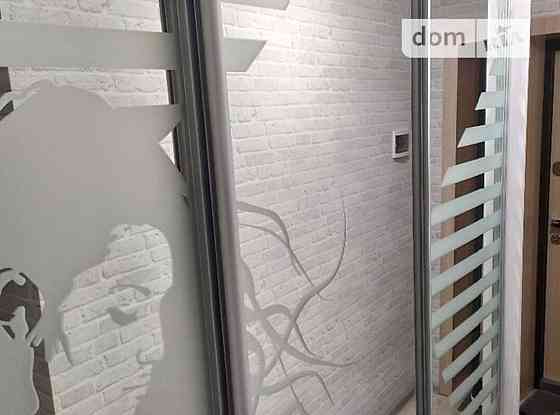 Продаж Квартира 3-кімнатна, 3/3 поверх на провулок Затишний Vinnytsya