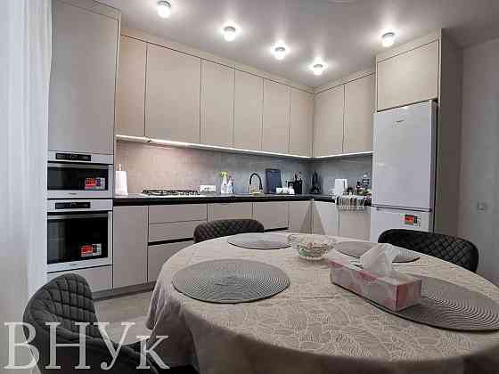 Продаж Квартира 2-кімнатна, 9/10 поверх на вул. Залізнична L'viv