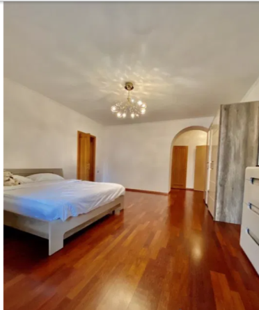 Четырехкомнатная квартира в Аркадия на улице Тенистая Одесса