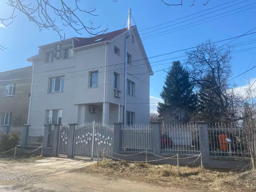 For sale 3-storey House with land 6 ares 295 sq.m 7+ rooms at Флоріана Заплетала Uzhhorod - photo 2