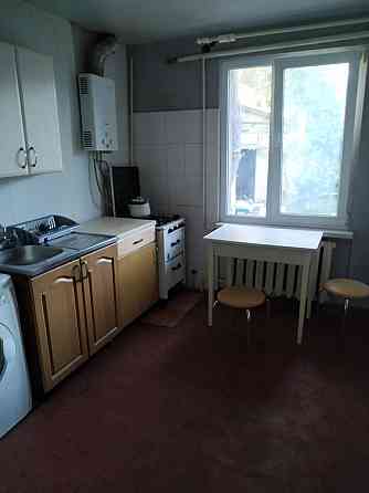 Оренда Квартира 1-кімнатна, 1/1 поверх на Циалковського, 2 Киев