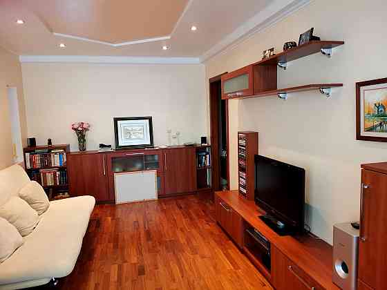 Продаж Квартира 2-кімнатна, 2/9 поверх на Кубанської України вул., д. 41/28 Киев