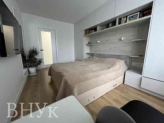 Продаж Квартира 3-кімнатна, 4/6 поверх на вул. Кульчицької Львів