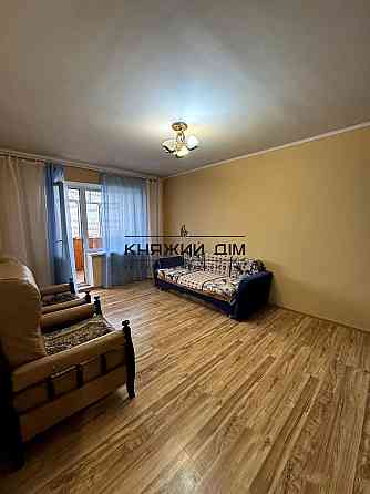 Продаж Квартира 3-кімнатна, 10/15 поверх на вул. Цветаевой Марины ул./ Олександри Екстер Київ