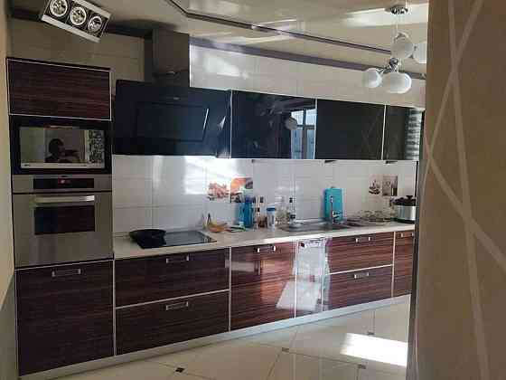 Оренда Квартира 3-кімнатна, 12/13 поверх на ул. Михаила Ломоносова Київ