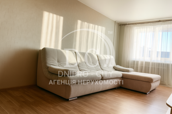 Продаж Квартира 4-кімнатна, 8/9 поверх на Героев пр., 33 Дніпро