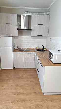 Оренда Квартира 1-кімнатна, 1/4 поверх на Практична вул., 2 Київ