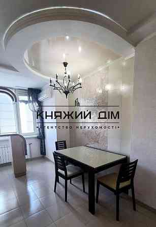 Оренда Квартира 4-кімнатна, 11/36 поверх на Срибнокильская ул. Київ