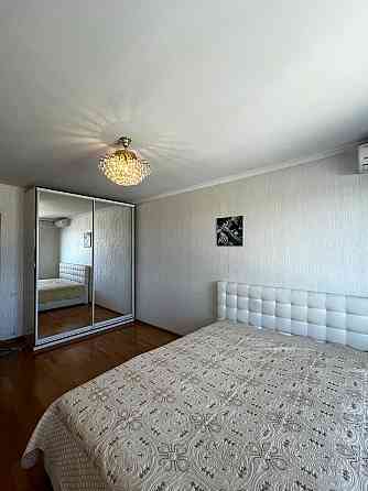 Продаж Квартира 3-кімнатна, 12/16 поверх на Гонгадзе Георгія вул., д. 32Ж Kiev