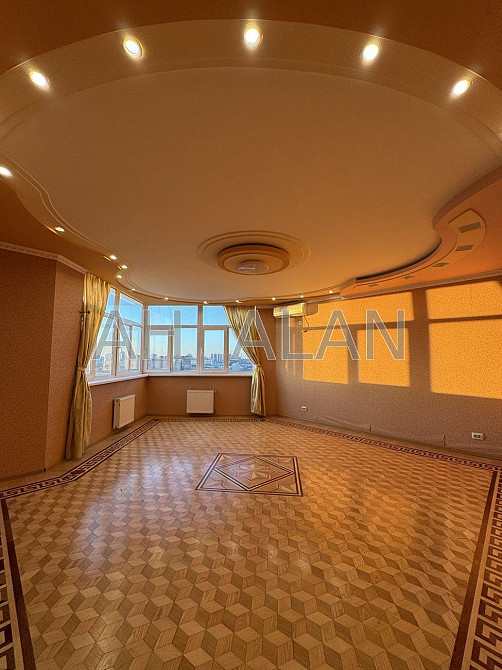 Продаж Будинок 3-кімнатний на Воробйова Генадія Генерала вул., 13Е Київ - фото 1