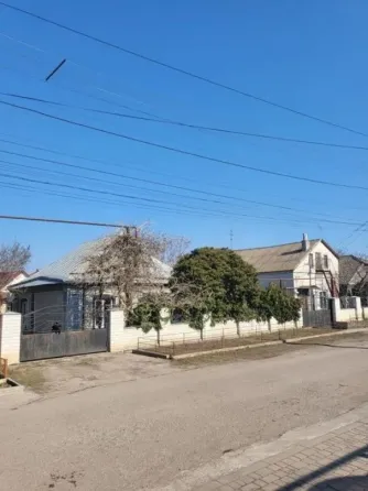 For sale 1-storey House with land 7 ares 130 sq.m 5 rooms at бахчевая Odessa