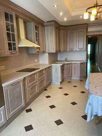 Оренда Квартира 3-кімнатна, 17/25 поверх на ул. Ивана Крамского, 9 Kiev