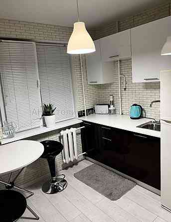 Продаж Квартира 2-кімнатна, 3/5 поверх на Туполєва Академіка вул., 15Б Киев