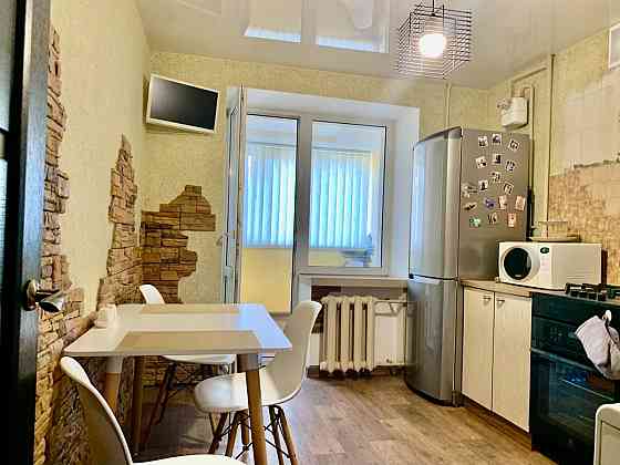 Продаж Квартира 2-кімнатна, 6/10 поверх на Высоцкого ул., 2 Dnipro