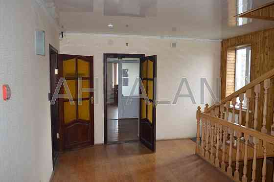 Оренда Будинок 12-кімнатний на вул. Вершигори Петра Київ