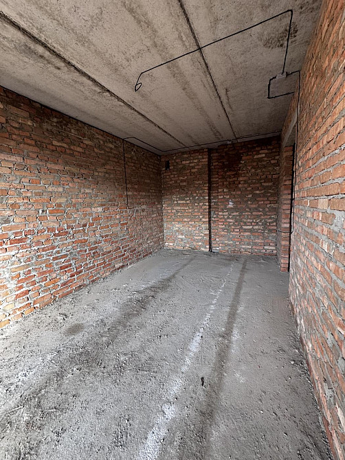 Продаж 1к Квартира 39.9 кв.м Фабрична вул. Rivne - photo 2