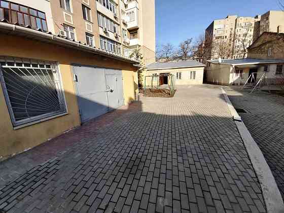 Продажа домовладения с гаражом и двором. Одеса