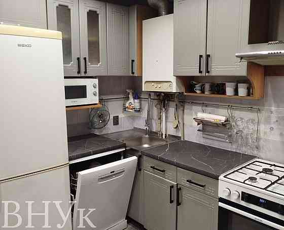 Продаж Квартира 3-кімнатна, 5/5 поверх на Грушевського Uzhhorod