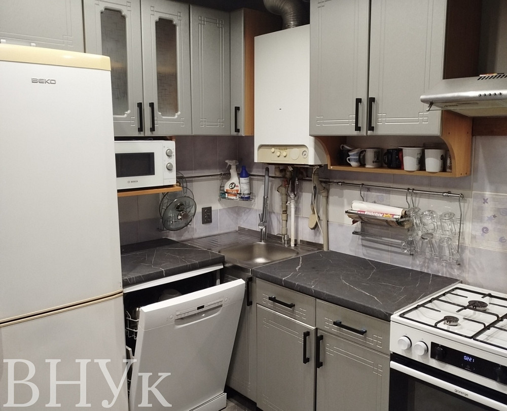 Продаж Квартира 3-кімнатна, 5/5 поверх на Грушевського Uzhhorod - photo 1