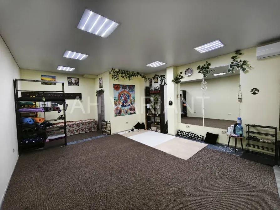 Продаж Приміщення в житловому будинку площа 36 кв.м на 8 березня 28б Ужгород - фото 1