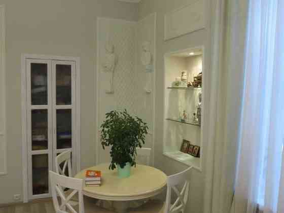 Продаж Квартира 2-кімнатна, 2/4 поверх на Юрківська вул., д. 37 Київ