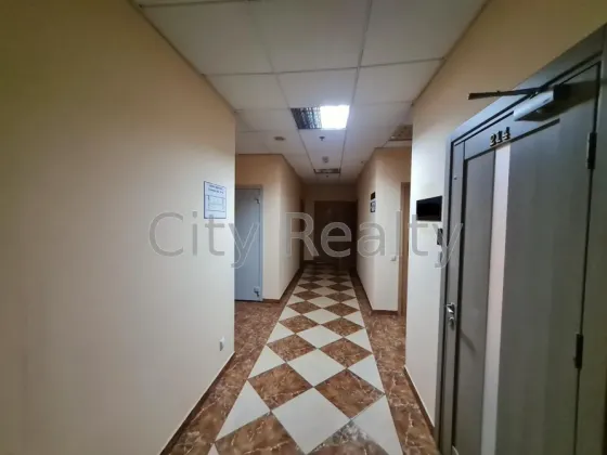 Здається Офісні приміщення площа 131.6 кв.м 2-й поверх Київ Верхній Вал 4А Київ