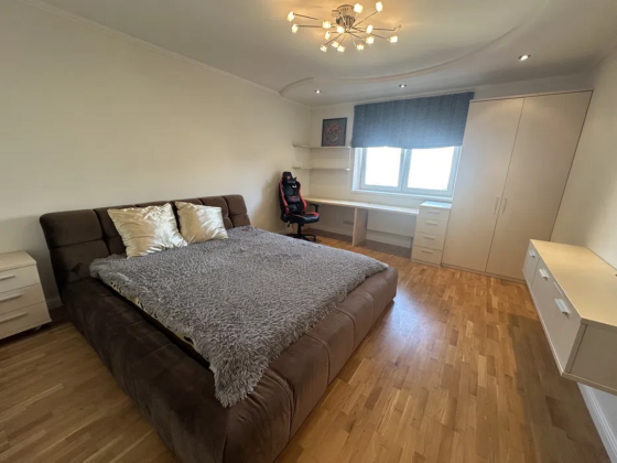 Оренда Квартира 3-кімнатна, 20/24 поверх на вул.Голосіївська, 13а Киев