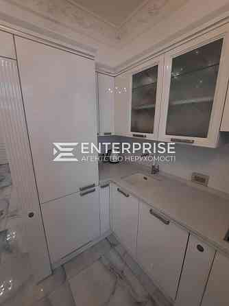 Оренда Квартира 2-кімнатна, 12/28 поверх на вул. Драгомирова Київ