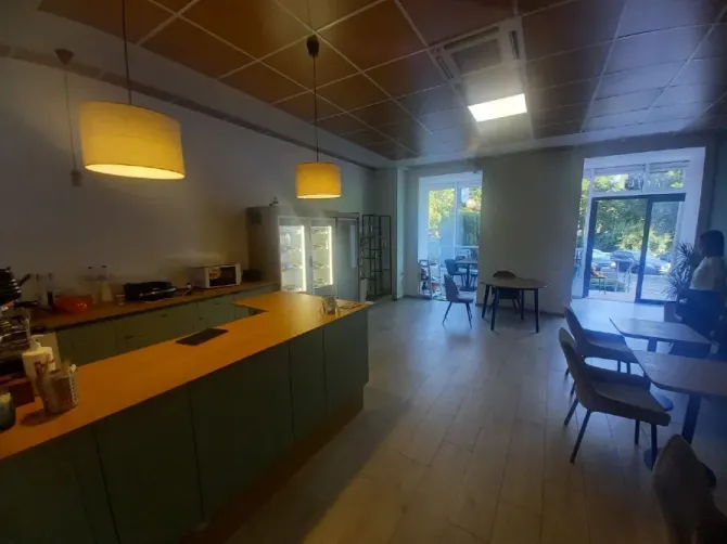 New Shop for rent on the red line in the residential complex 