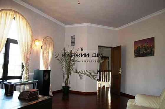 Продаж 2-х поверхового будинку в смт Нові Безрадичі Обухівського р-ну. № 2211632 