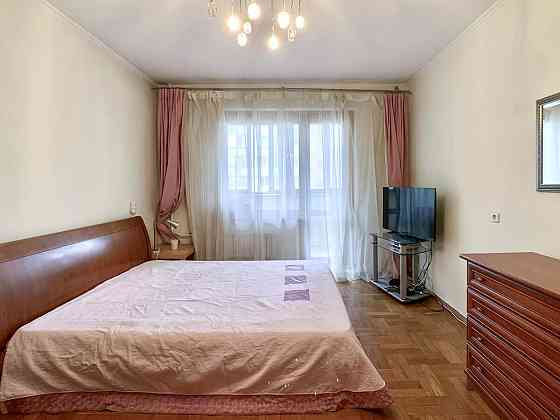 Оренда Квартира 1-кімнатна, 6/16 поверх на Михайла Гришка, 8А Kiev