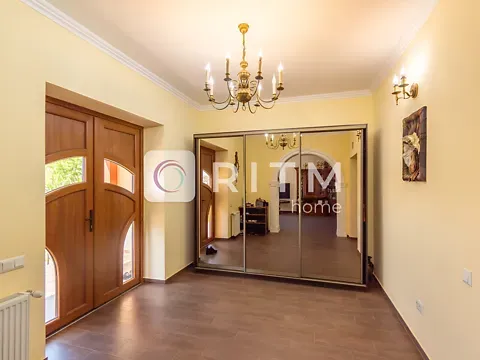 Продаж 2-поверховий   250 кв.м 5 кімн. на Горіхівська вулиця 118Б Чернівці - фото 12