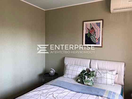 Продаж Квартира 3-кімнатна, 3/9 поверх на вул. Набережна Переяславське