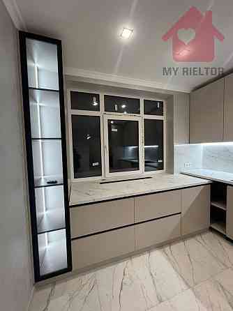 Продаж Квартира 2-кімнатна, 2/7 поверх на Фогорашія Uzhhorod