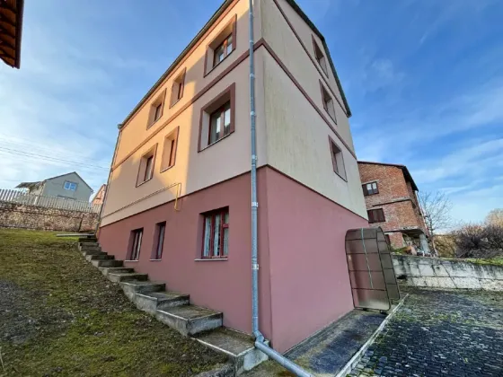 For sale 2-storey House with land 8 ares 330 sq.m 6 rooms at Яблунева 21 Ternopil'