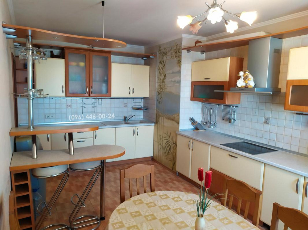 Оренда Квартира 1-кімнатна, 17/25 поверх на ул. Бориспольская, 4 Киев - изображение 1