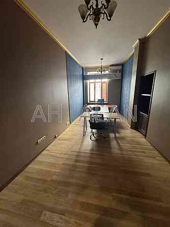 Оренда Будинок 5-кімнатний на Руставелі Шота вул., 23 Kiev