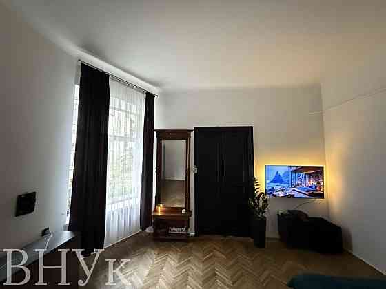 Продаж Квартира 3-кімнатна, 2/4 поверх на Дорошенка вул., 56 Львів