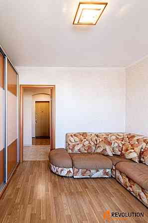 Оренда Квартира 2-кімнатна, 18/18 поверх на Ревуцкого, 42 Київ