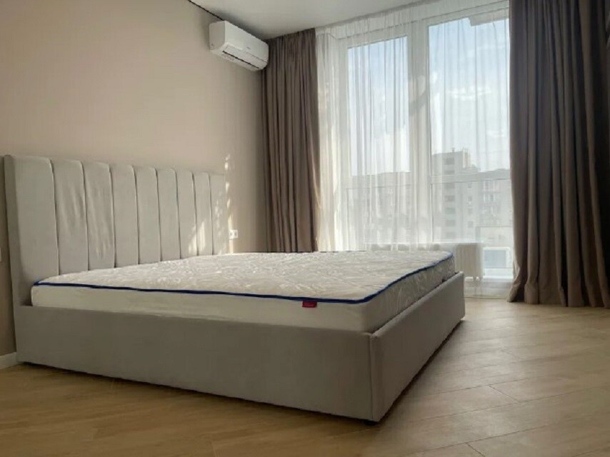 Оренда Квартира 2-кімнатна, 23/25 поверх на улица Ревуцкого, д.40 Kiev - photo 1