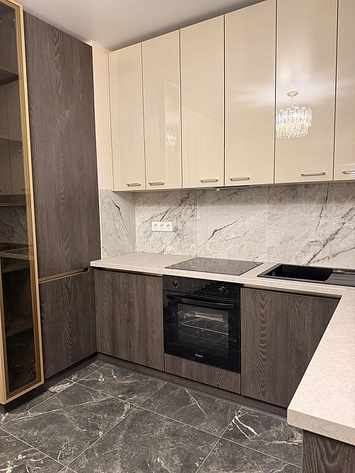 Продаж Квартира 1-кімнатна, 1/5 поверх на вул. Захисників Маріуполя Рівне - фото 2