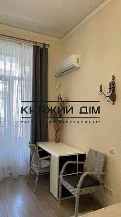 Оренда Квартира 1-кімнатна, 4/5 поверх на Саксаганского ул. Київ