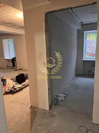 Продаж 3-к квартири з окремим входом, біля метро Сирець Kiev