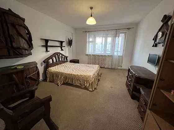 Оренда Квартира 2-кімнатна, 6/28 поверх на ул. Анны Ахматовой Київ