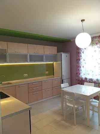 Оренда Квартира 2-кімнатна, 10/25 поверх на Днепровская набережная, 19а Kiev