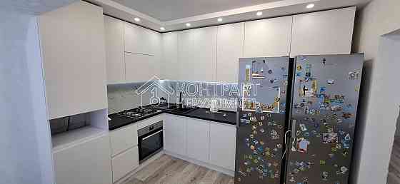 Продаж Квартира 3-кімнатна, 5/10 поверх на вул. Захисників України Песочин