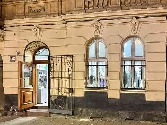 Оренда приміщення вільного призначення на вул. Хмельницького Богдана приміщень - 4, поверх - 1/3 Львів