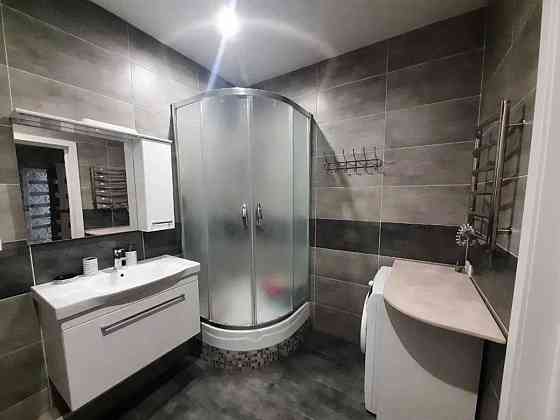 Оренда Квартира 1-кімнатна, 7/25 поверх на Драгоманова, 2 Kiev